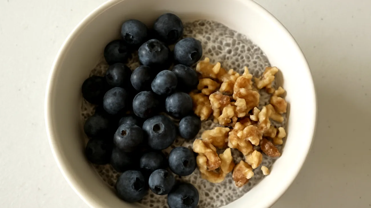 Pudding de graines de chia aux noix et myrtilles"