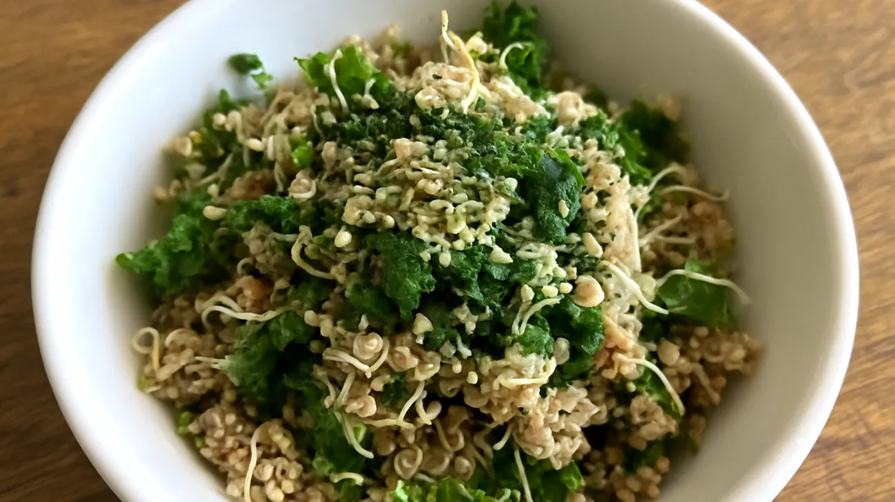 Salade de quinoa germé aux graines de chanvre et spiruline"